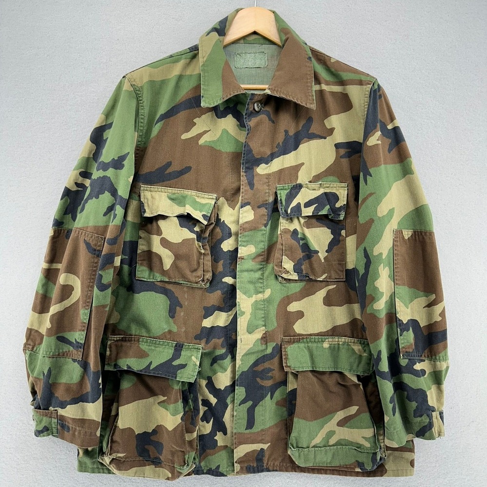 VTG Military Woodland Camo Field Jacket + Patches Army Coat Camouflage SZ L USA